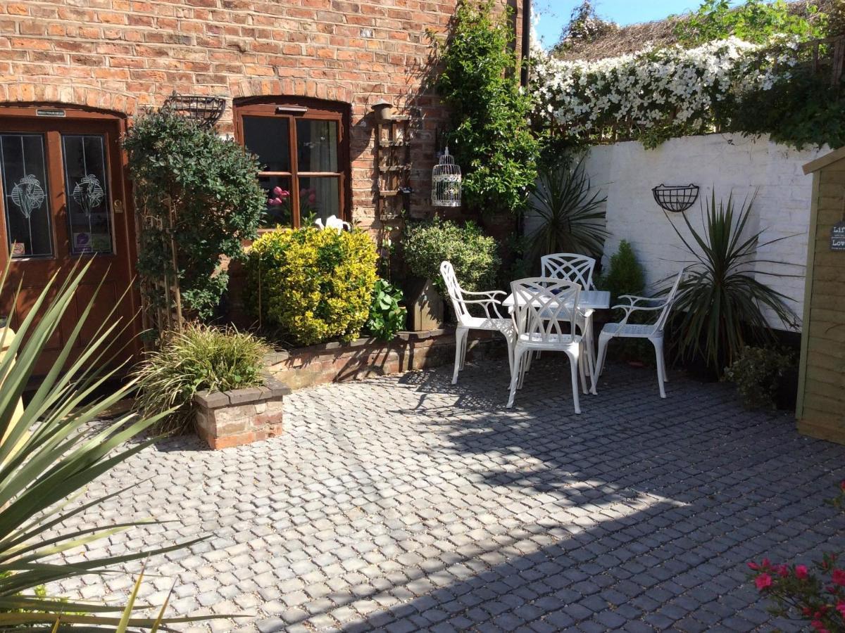 Old Street B&B Upton upon Severn Exterior photo